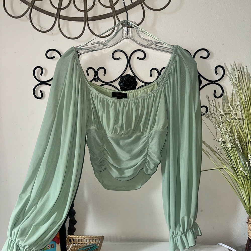Mint Green Ruched Crop Blouse with Long Sleeves    size L but fits a small adult